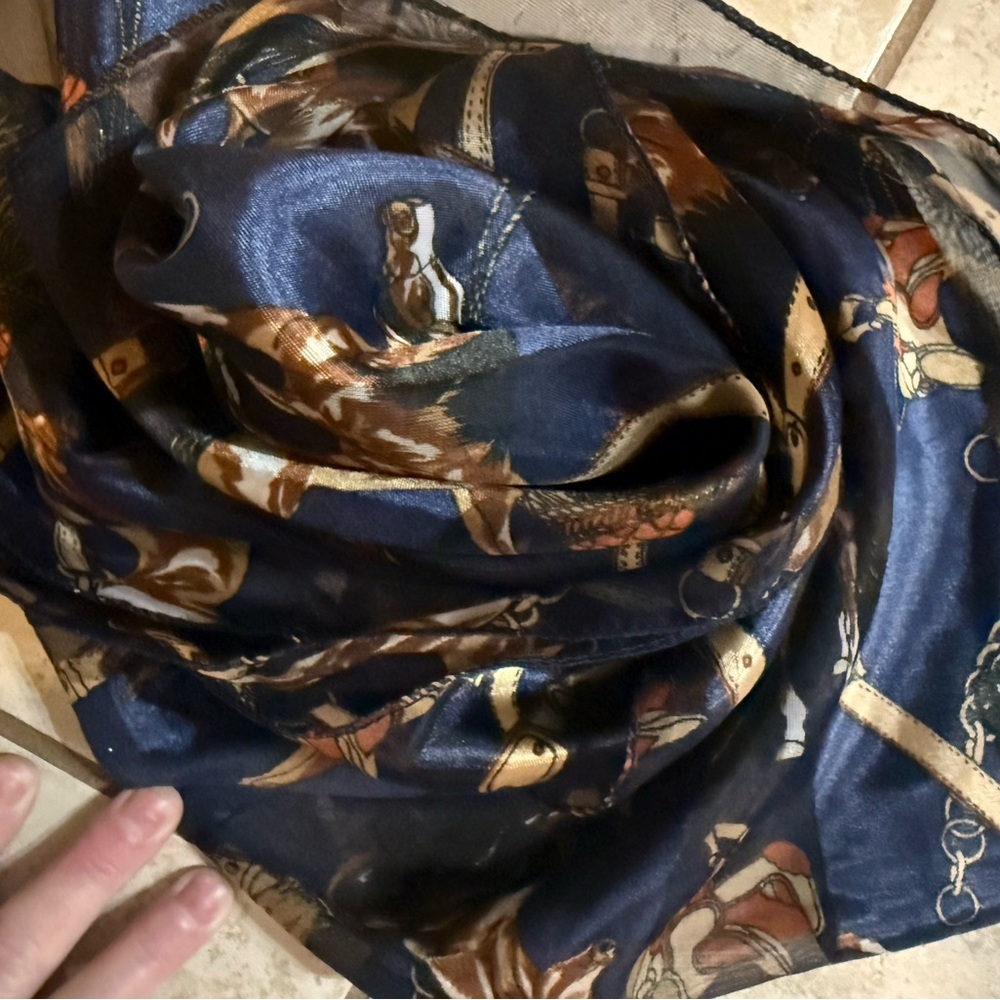 Vintage Equestrian Horse & Tassel Print Silk-Feel Scarf - Picture 3 of 7